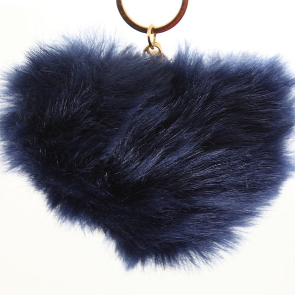 3 Furry Heart Keychain in 6 colors New - Picture 4 of 6